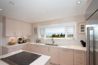 4228 Rockridge Crescent